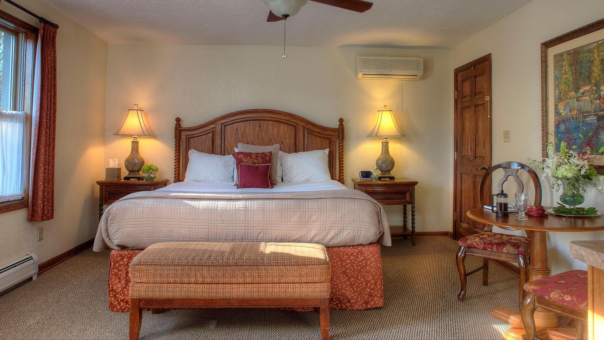 Hotel Woodfield Manor - A Sundance Vacations