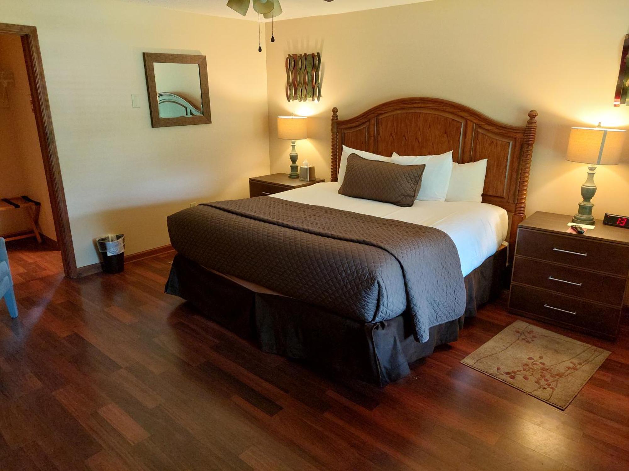 Woodfield Manor - A Sundance Vacations Hotel Cresco