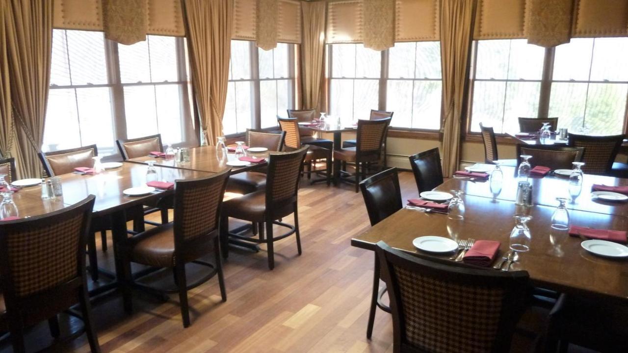 Woodfield Manor - A Sundance Vacations